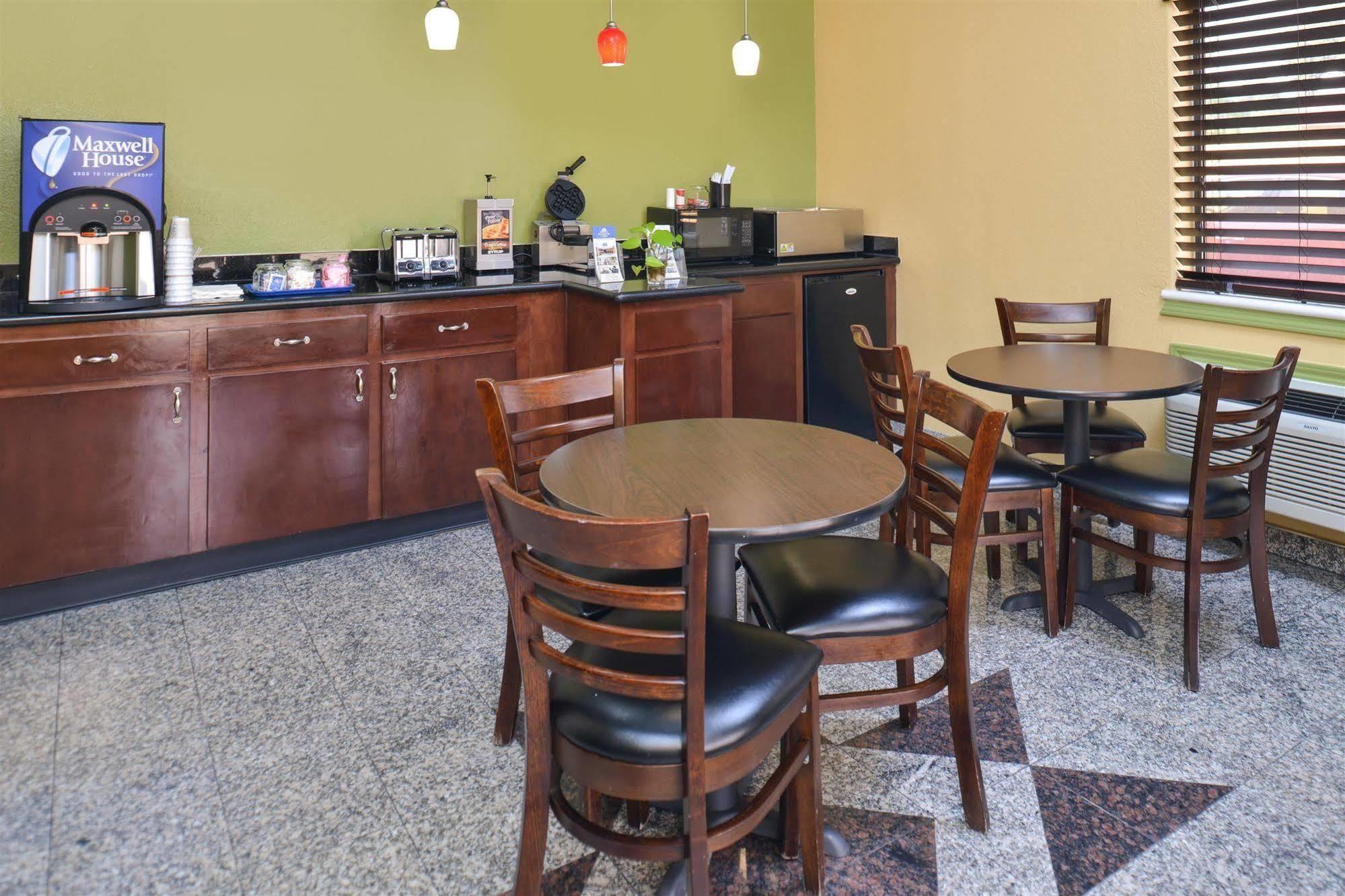 Americas Best Value Inn Downtown Х'юстон Екстер'єр фото